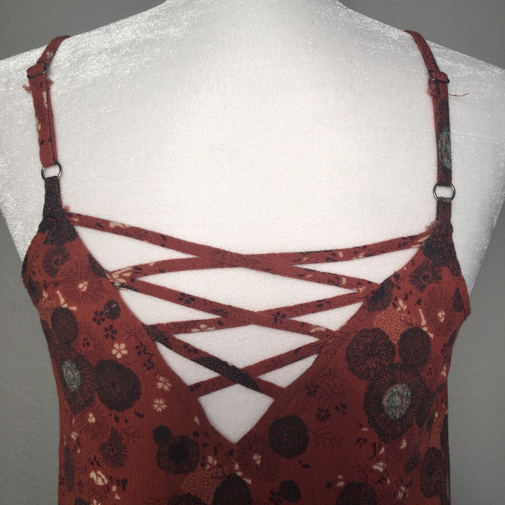 🐚 MELROSE AND MARKET S Adjustable Strap Tank - Picture 5 of 6